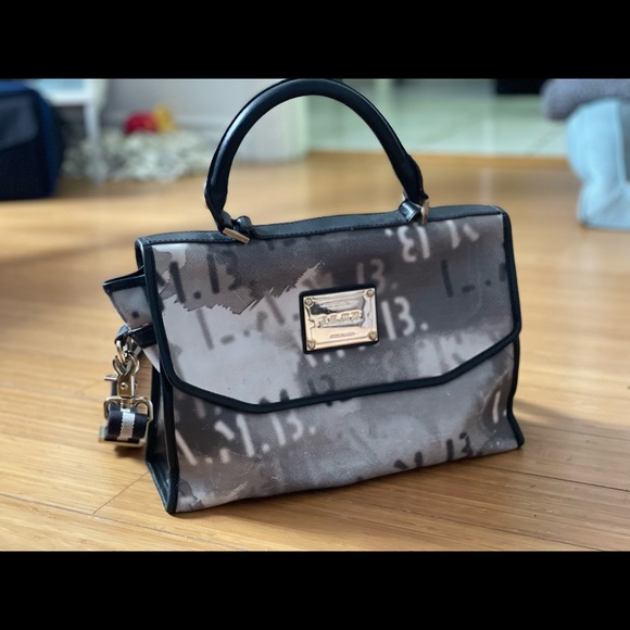 🖤🤍 by Gwen Stefani🤍🖤 One-of-a-kind Graffiti Handbag